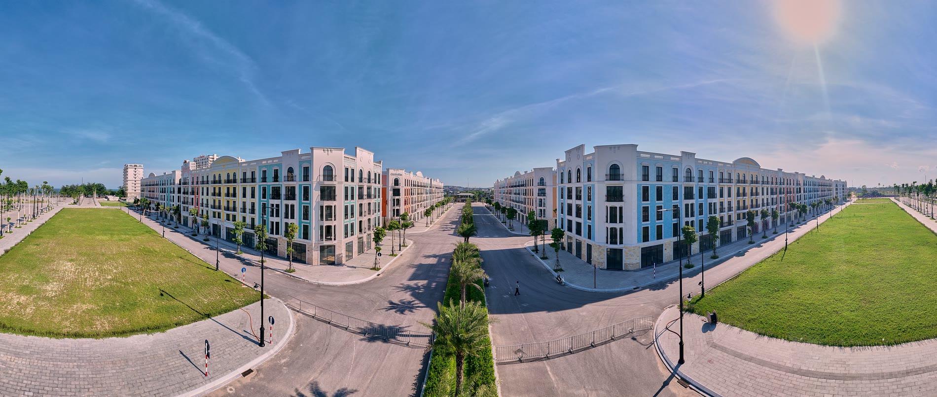 Ngã tư giữa hai dãy shophouse tại Sun Grand Boulevard Sầm Sơn